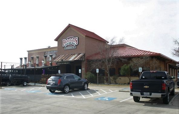 Hutchin's BBQ Restaurant : 9225 Preston Rd, Frisco, TX 75033